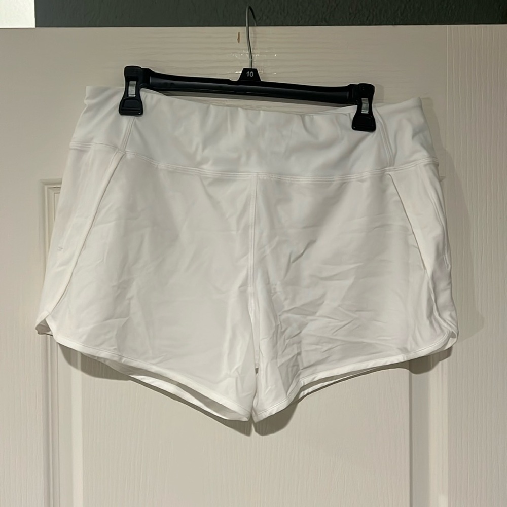 CRZ yoga shorts 4in